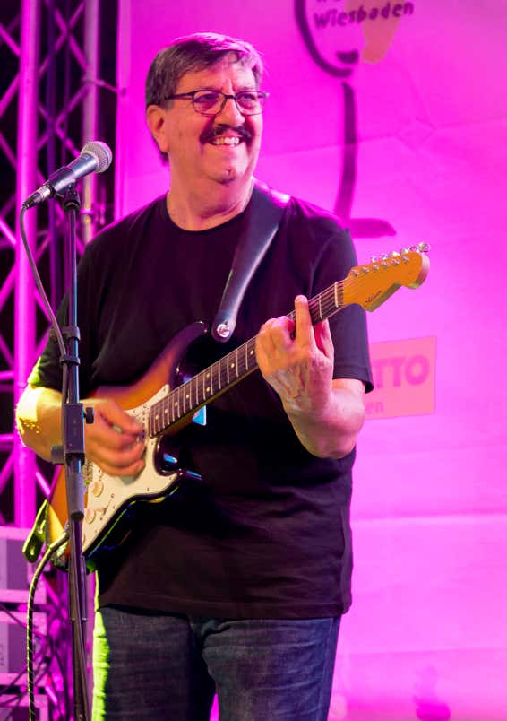 Ralf spielt seine Telecaster