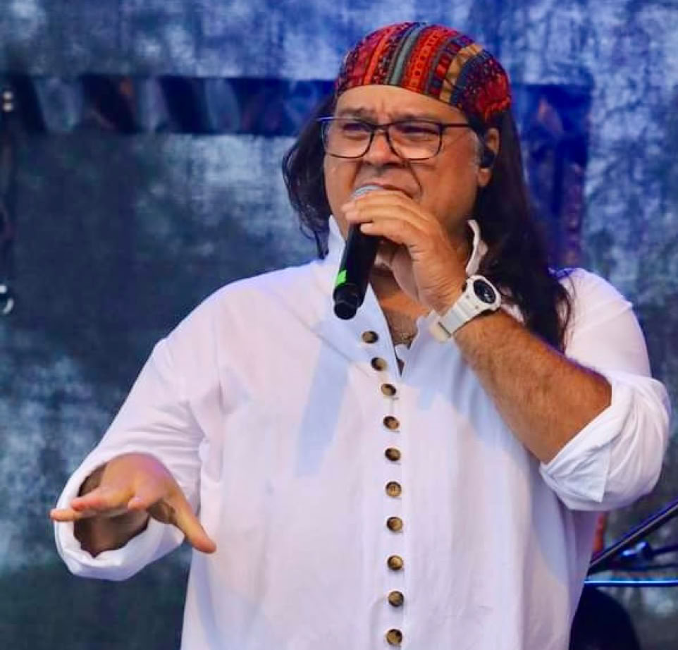 Soulbrother Marcus, Sänger der Band NBC.